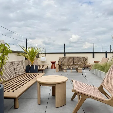 We Live Sharies - B304 * Reims