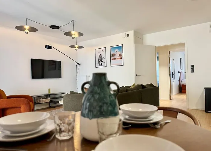 We Live Sharies - B304 *