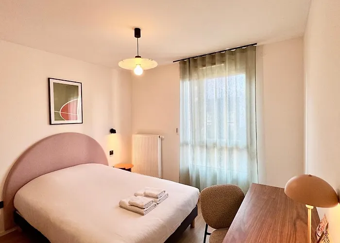 We Live Sharies - B304 Reims