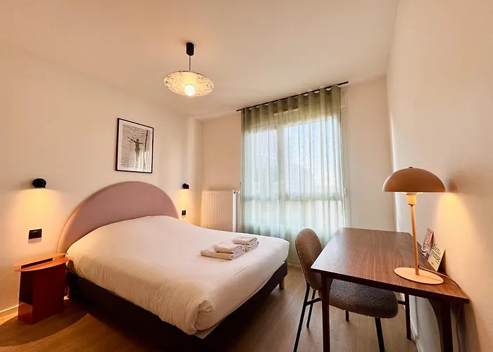 We Live Sharies - B304 * Reims